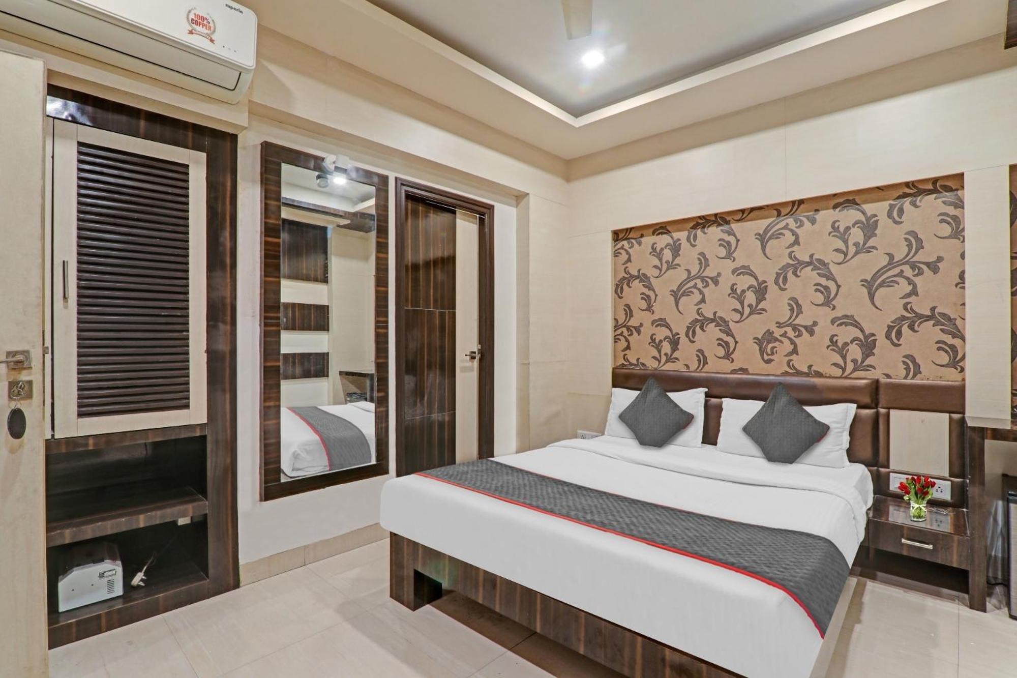 Townhouse 1182 Hotel Tirupati Galaxy Kanpur Exterior photo
